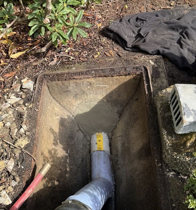 Excavated pipe repair on site